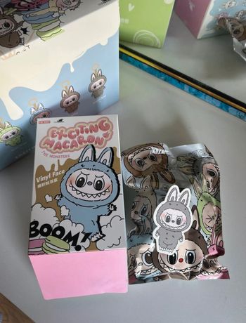 Pop mart Labubu macaron