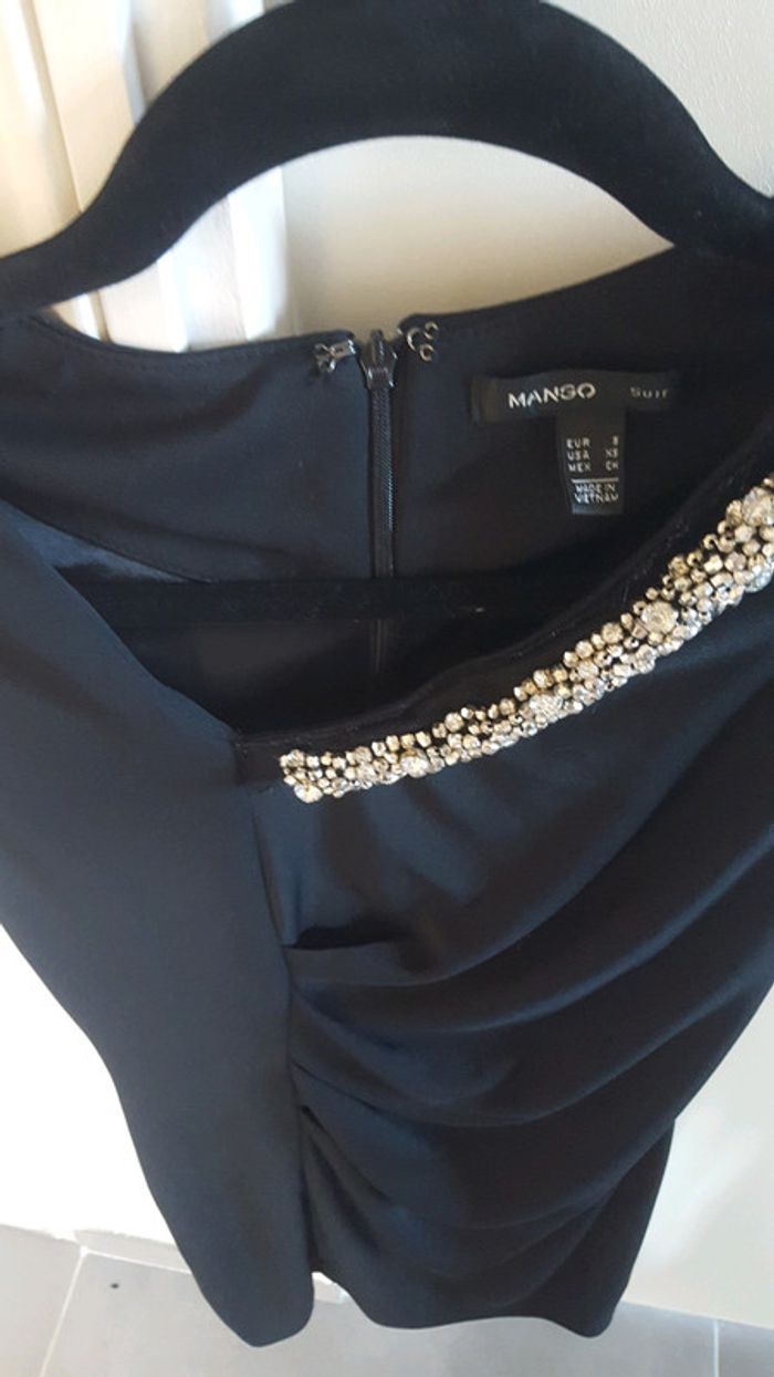 Robe noire chic Mango - photo numéro 3