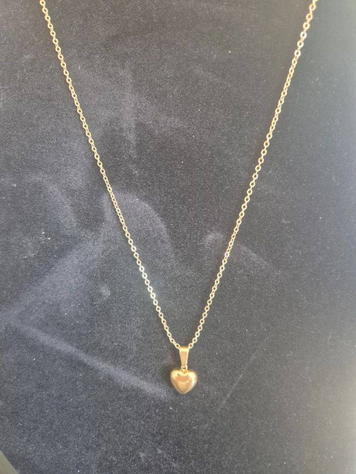 Jolie collier avec pendentif cœur - photo numéro 2