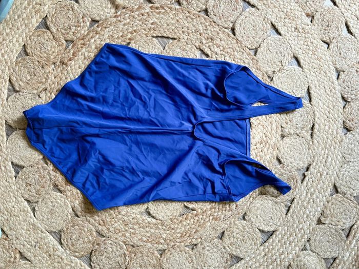 Maillot de bain 1 pièce Nabaiji - bleu - taille 38/40 - en très bon état - photo numéro 7