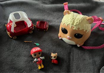 Lot Petite poupée Lol surprise + animal + tirelire + accessoires comme sur les photos