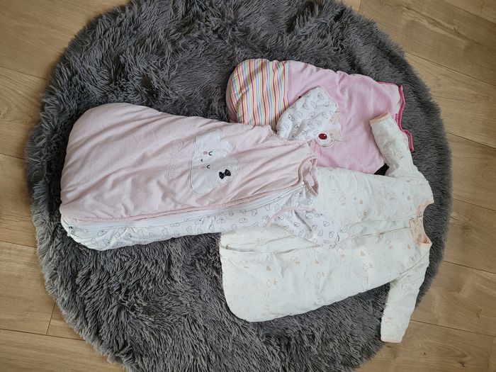 Lot de 3 gigoteuses