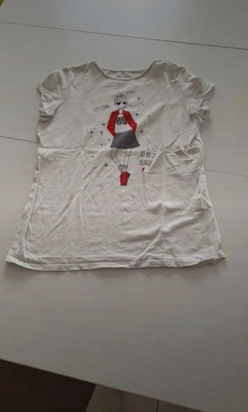 T shirt neuve en  12 ans