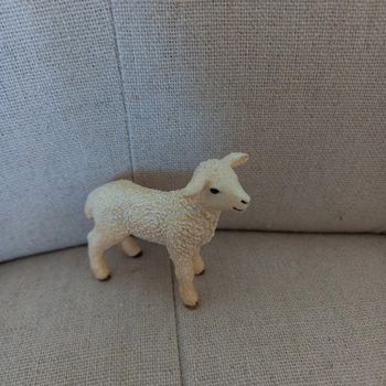 Figurine agneau Schleich