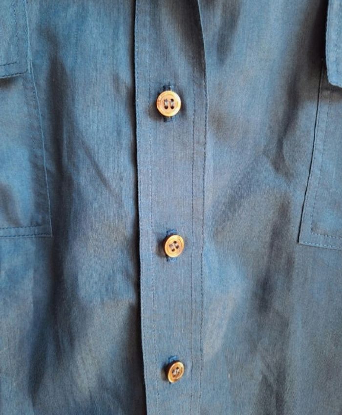 Chemise bleue - photo numéro 3