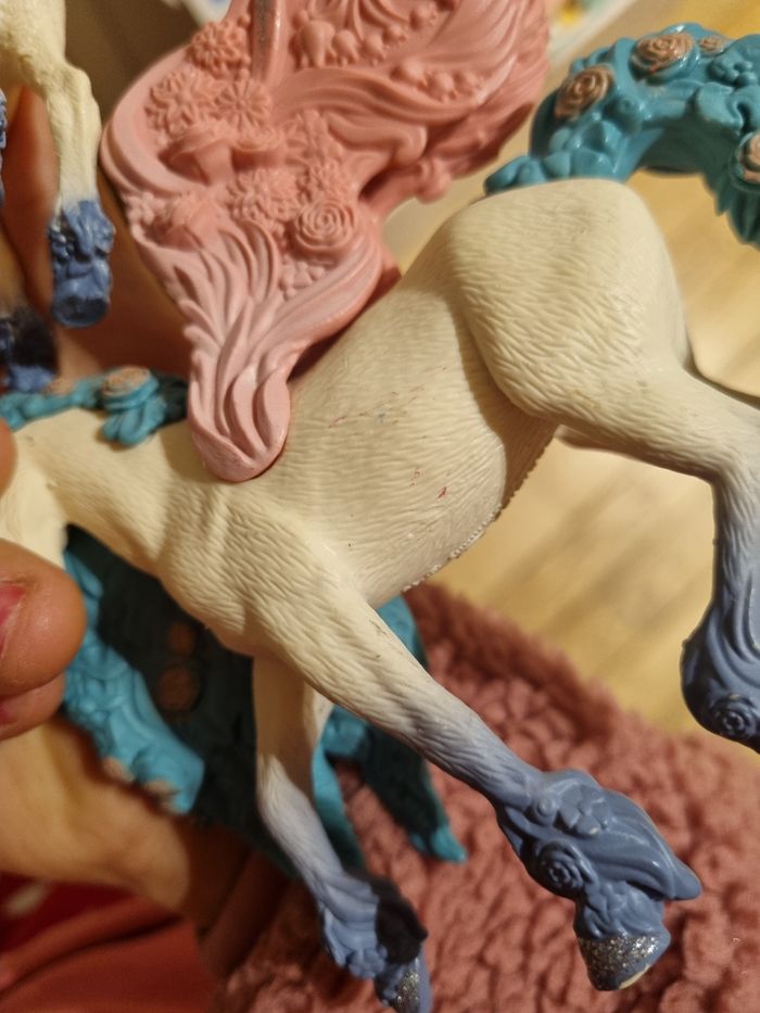 Licorne aux fleurs et son poulain - photo numéro 7