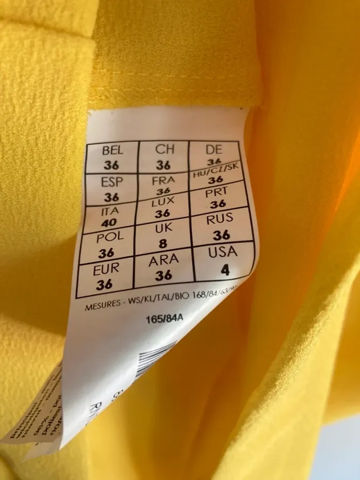 Robe courte jaune - photo numéro 4