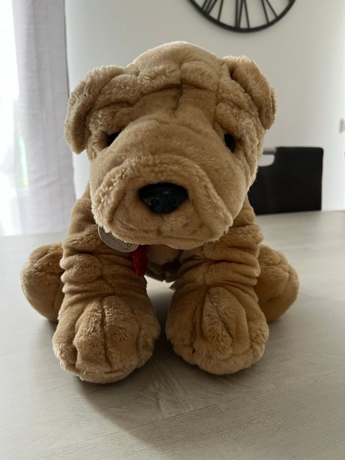Peluche sharpei