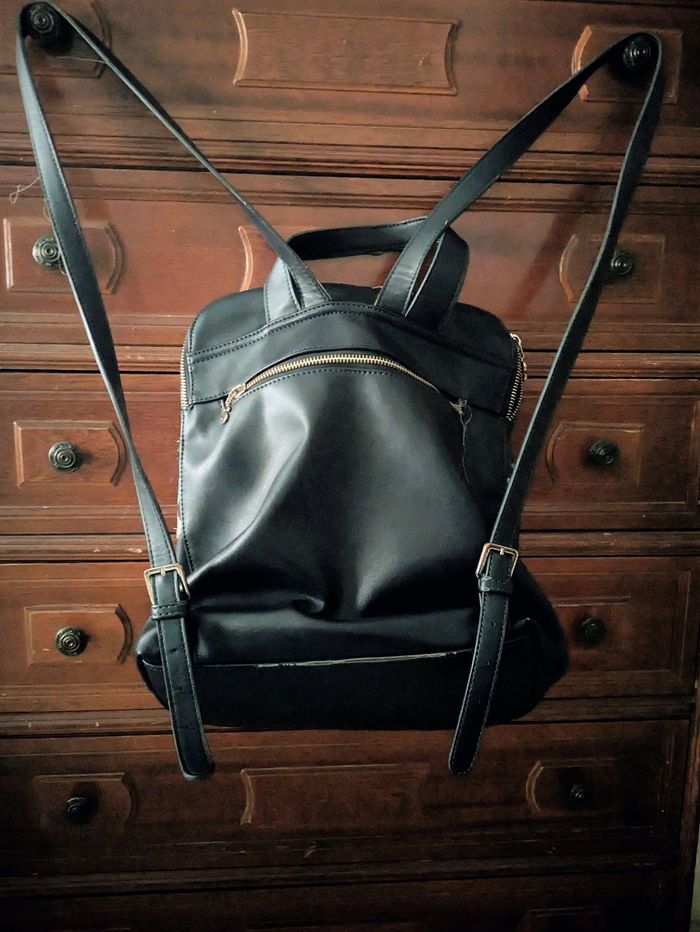 Sac à dos femme en cuir , marque Dezigual - photo numéro 2
