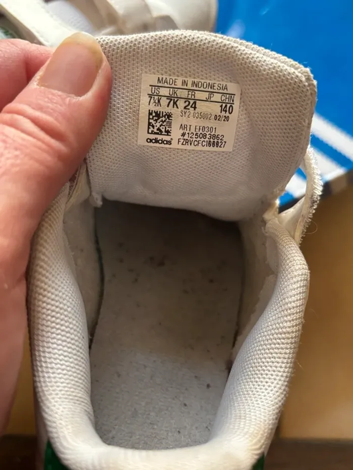 Belle paire de baskets blanches Adidas T. 24 mixte TBE - photo numéro 6