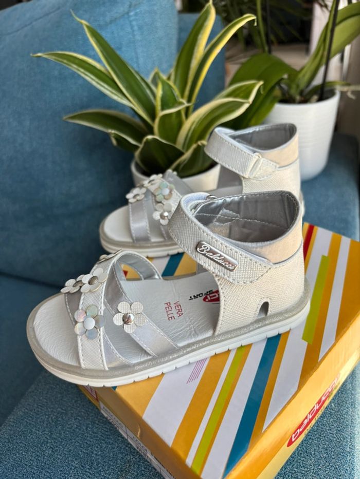 Sandales neuves gris irisée Balducci 24 - photo numéro 5