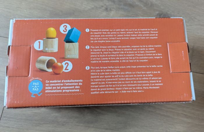 JoNeuf. Jamais sorti de l'emballage. Ensemble de 3 matériels d'emboîtement. Dès 8 mois. Cette activité sollicite la coordination main-oeil et donne l'occasion à bébé de faire coopérer ses deux mains pour agir dans un but précis.uet Montesso - photo numéro 3