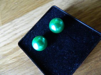 Boucles d'oreilles perles fantaisies neuves