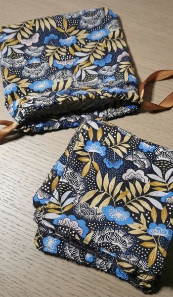 Pochon et ses lingettes démaquillantes