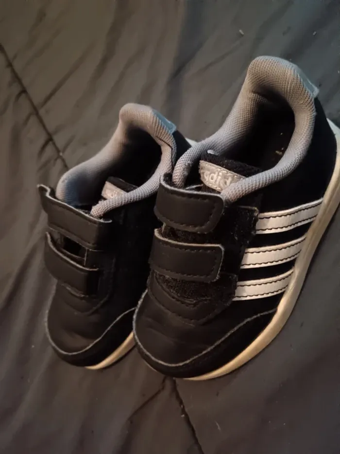Basket Adidas à scratch