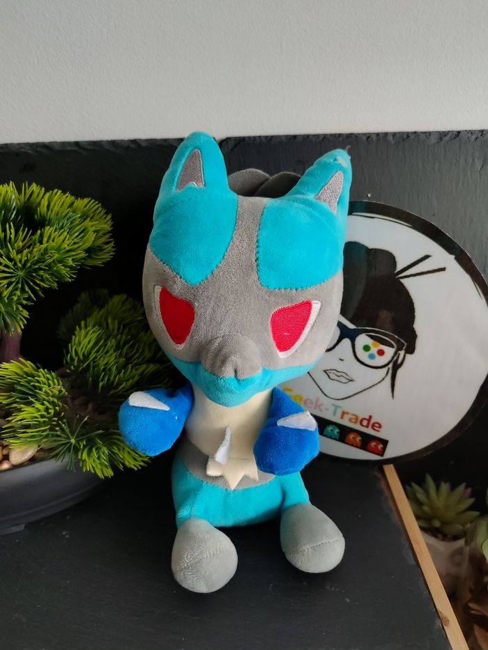 peluche Lucario pokemon loup bleu rouge gris beige neuf Nintendo Pokémon