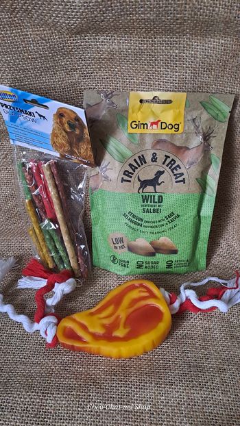 Lot friandises et jouets pour chien