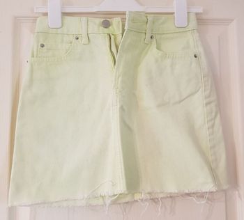 Jupe courte en jean jaune pâle fluo
