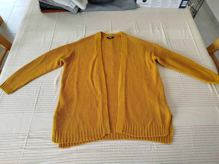 Gilet ou cardigan moutarde Jennyfer taille M