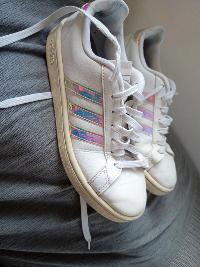 Baskets adidas taille 38 2/3 coloris blanc - photo numéro 2