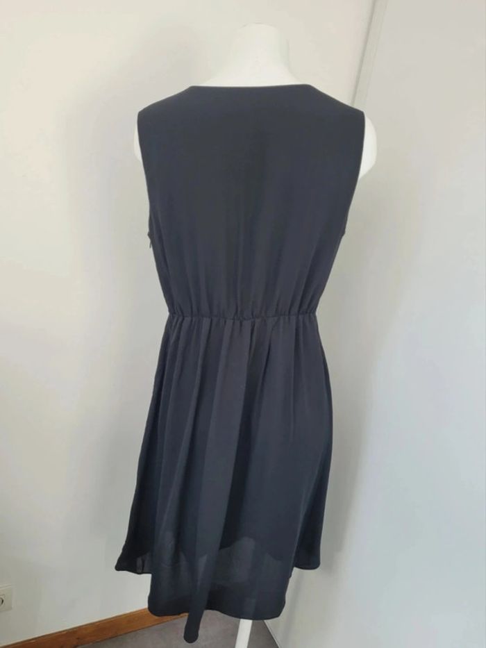 Jolie robe Minimal taille 44 - photo numéro 6