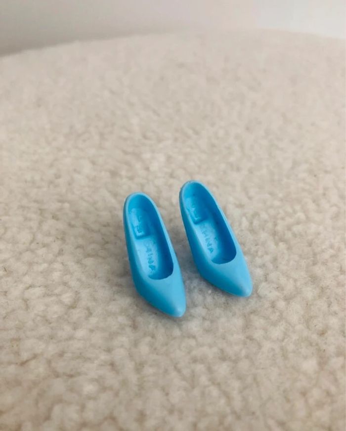 Paire d’escarpins talons bleu barbie femme - photo numéro 2