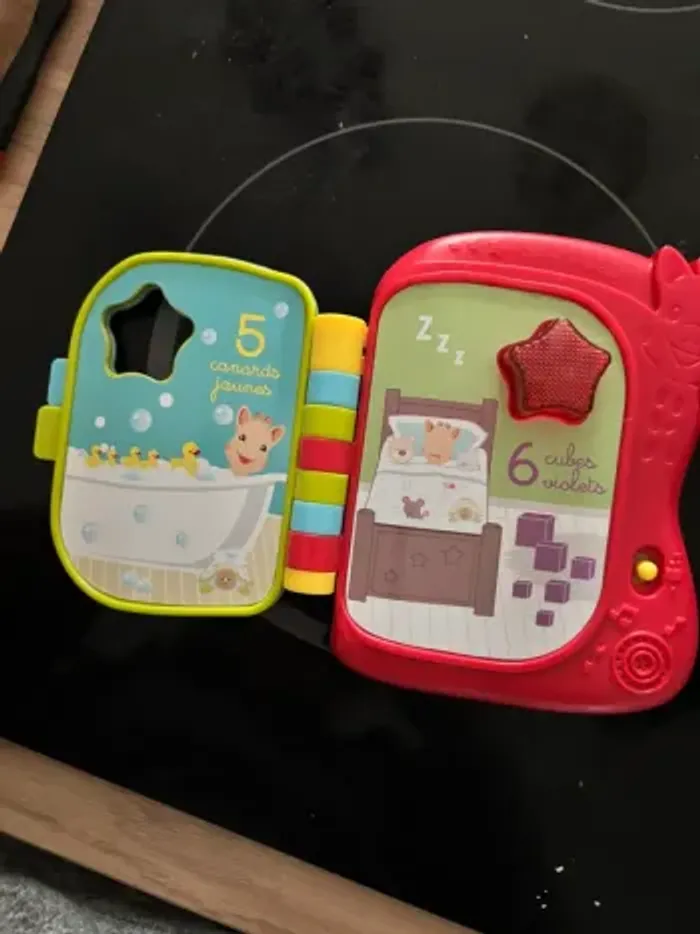 Livre électronique musical Sophie la girafe tbe - photo numéro 3