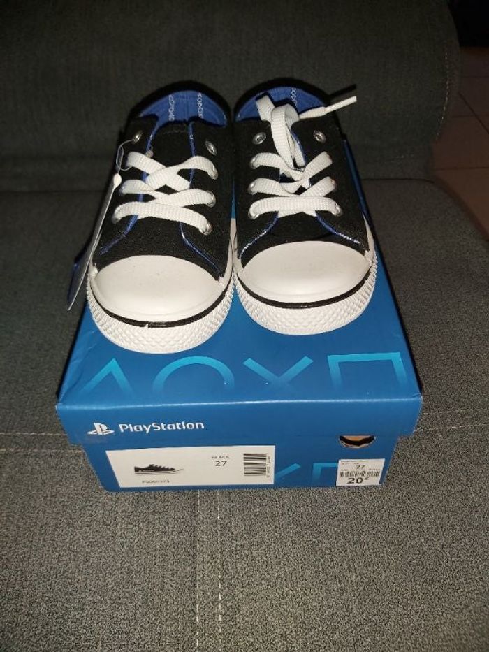 Chaussure a lacet PlayStation