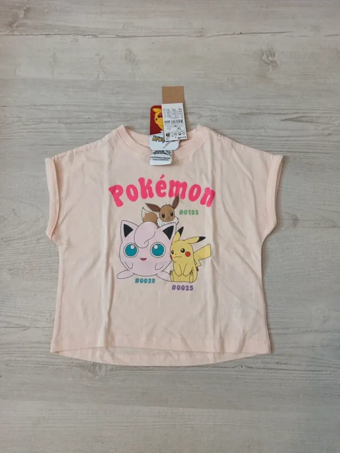 Tshirt manches courtes 6 ans pokemon Neuf