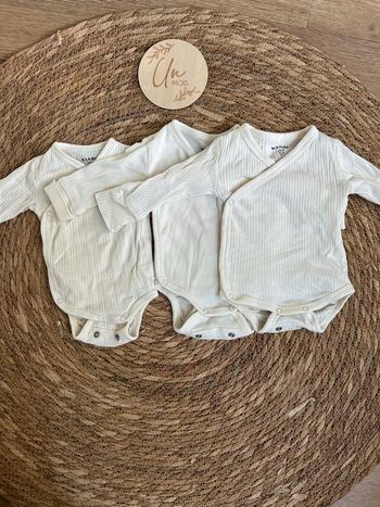 Lot bodies manches longues 1 mois