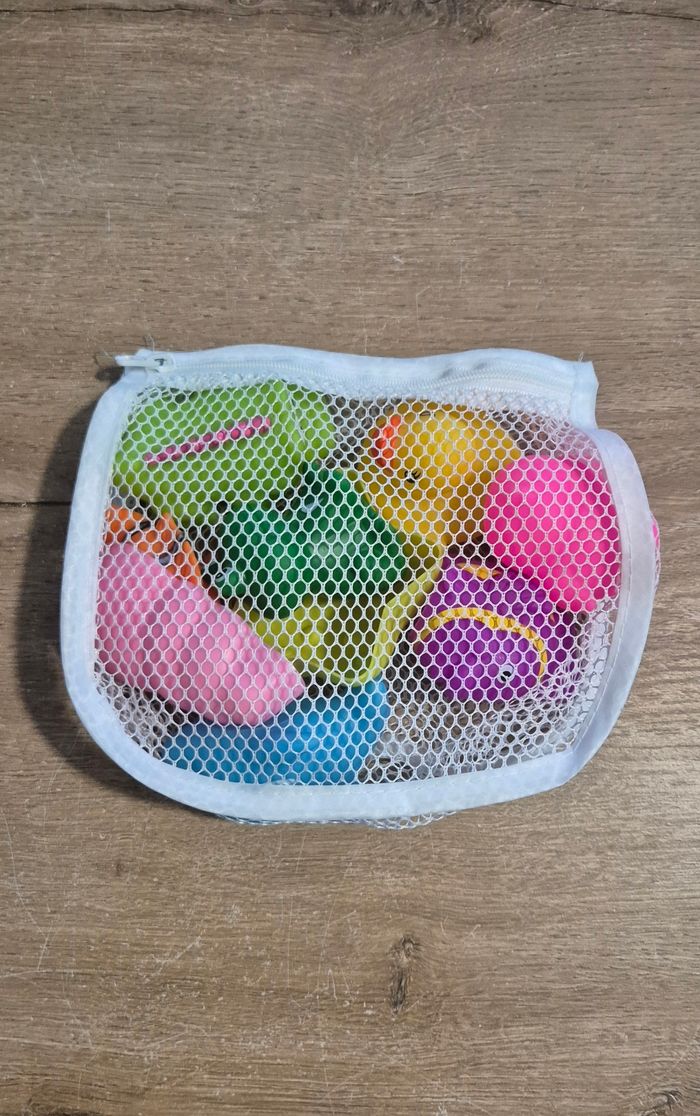 Lot jouets aspergeurs pour le bain