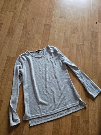Pull gris