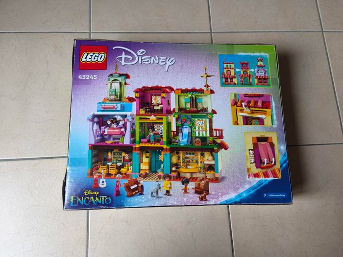 LEGO Disney - La maison magique des Madrigal (43245) - photo numéro 5