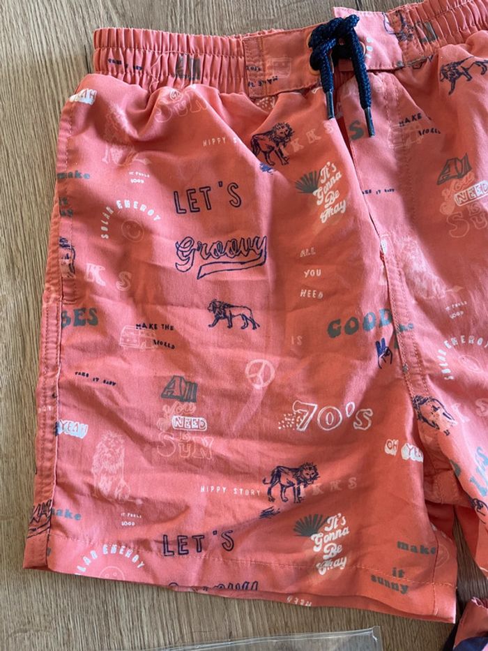 Short de bain ikks taille 10 ans excellent état - photo numéro 2