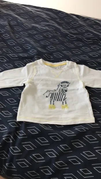 T-shirt manches longues 6 mois