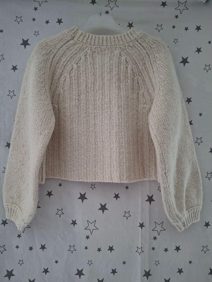 Pull croptop blanc cassé noté 13 14 ans mais taille 12 ans Zara - photo numéro 4