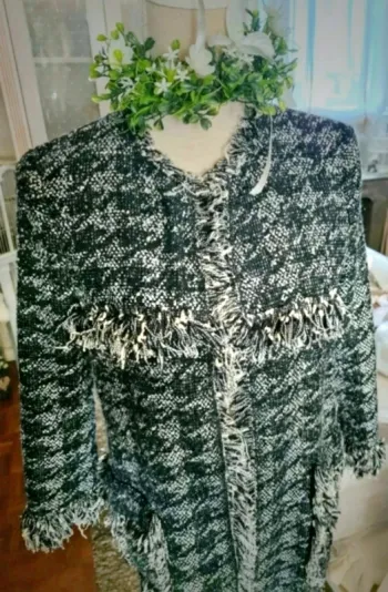 Veste /manteau noire/blanc Zara Taille S Neuve