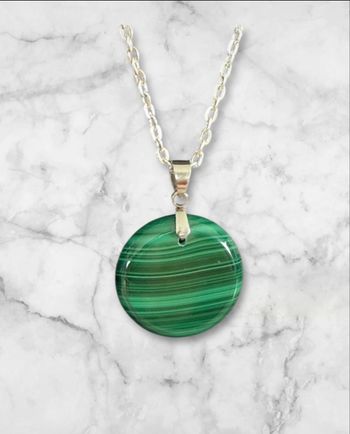 Collier avec pendentif malachite