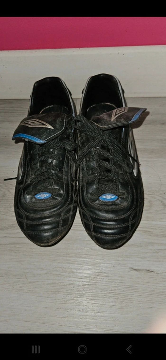 Chaussures crampons foot taille 41 - photo numéro 2