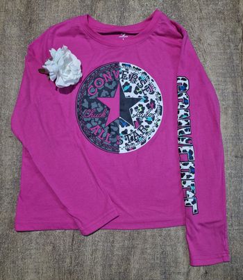Magnifique tee-shirt manches longues fille marque converse taille 12ans