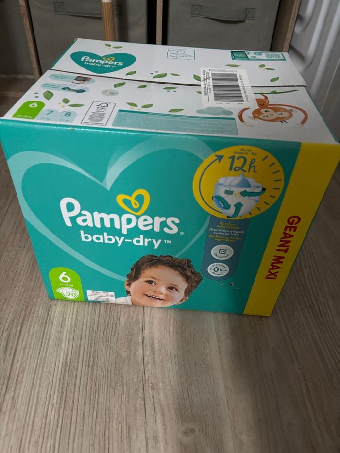 Couche Pampers baby dry géant pack taille 6