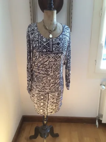 Robe 2 en 1 noire et blanche