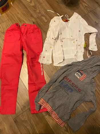 Lot 3 vêtements fille taille 8 ans