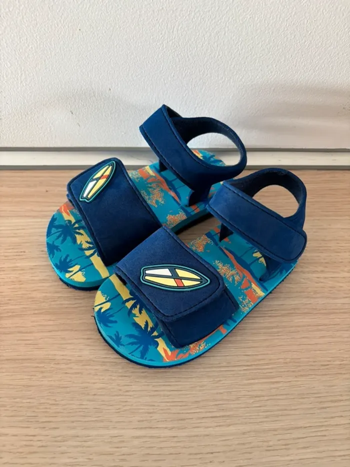 Sandale plage garçon T.25 (16cm)