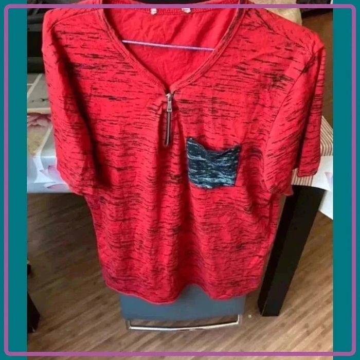 🌟🌟Beau tshirts rouge noir avec poche M/L 🌟🌟 - photo numéro 5