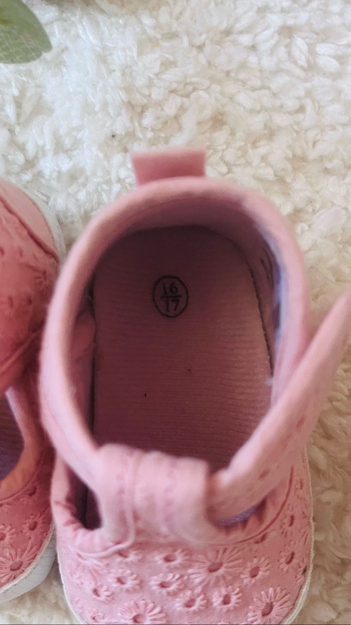 Lot de chaussure bébé - photo numéro 3