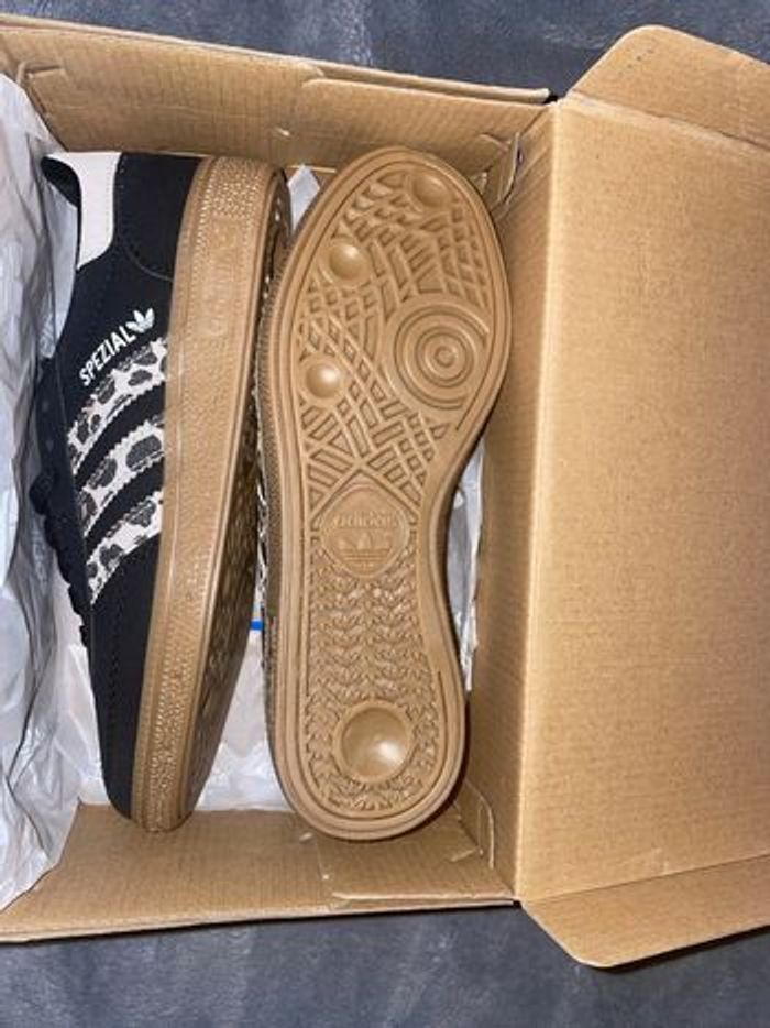 Chaussure adidas - photo numéro 2