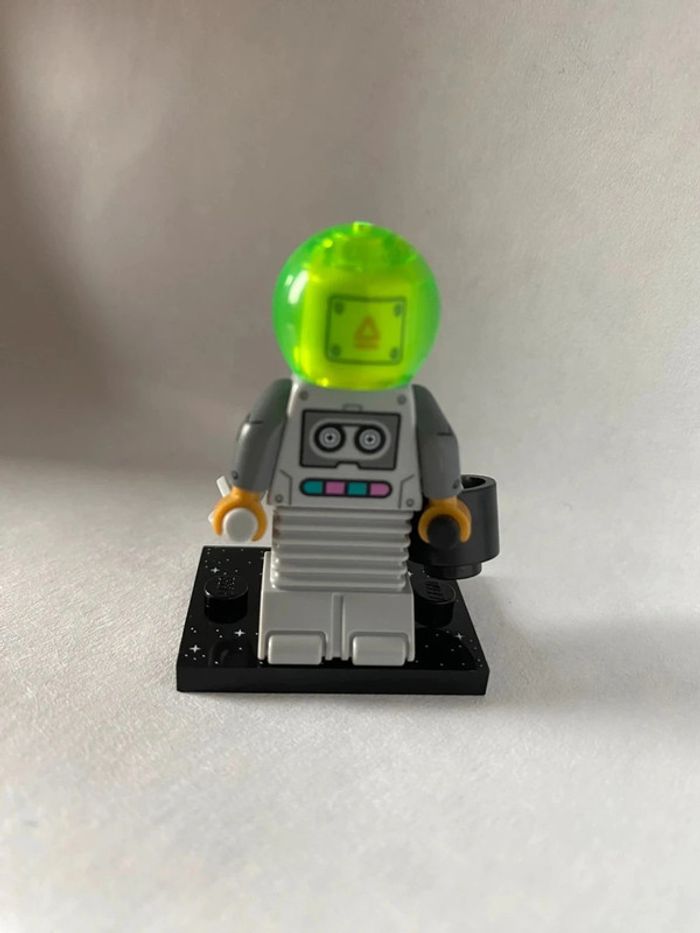 Minifigurine LEGO Séries 26 l'espace (71046) - N°9 Robot Majordome - Neuf - photo numéro 4