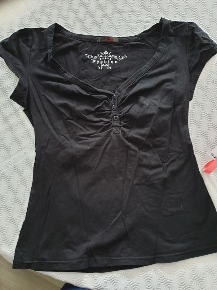 Tee-shirt décolleté
