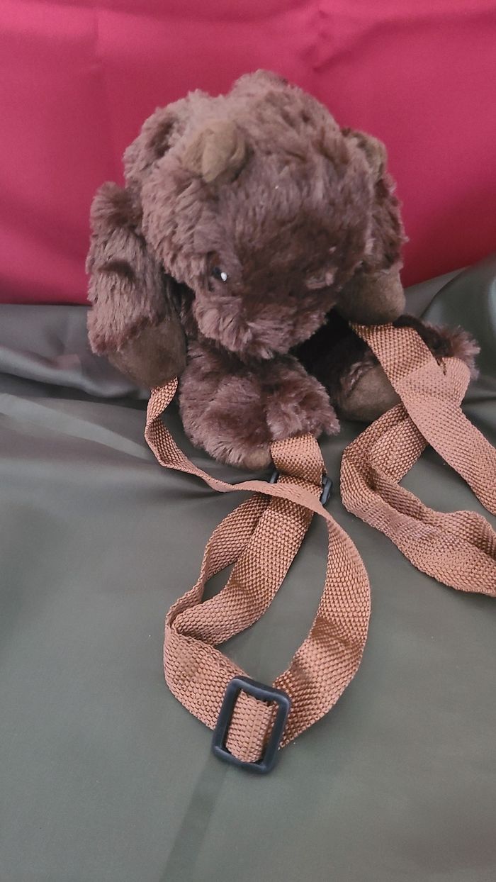 Sac à dos peluche marmotte SANDY marron 32 cm - photo numéro 5
